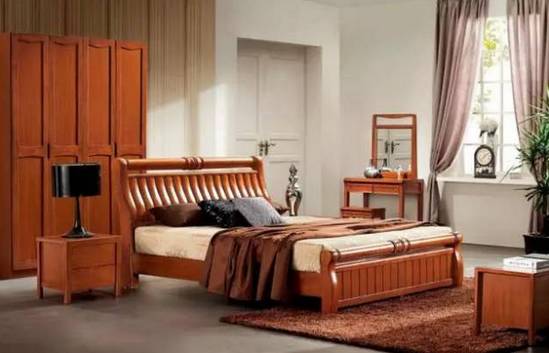 如何区分实木衣柜与木渣板 全实木、纯实木、原木家具的辨别指南